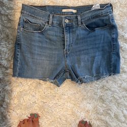 Levi’s Shorts Size 8