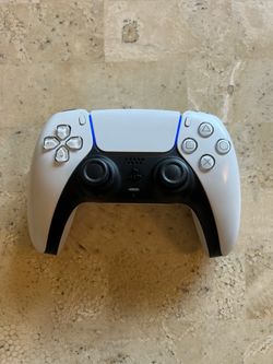 PlayStation 5 controller