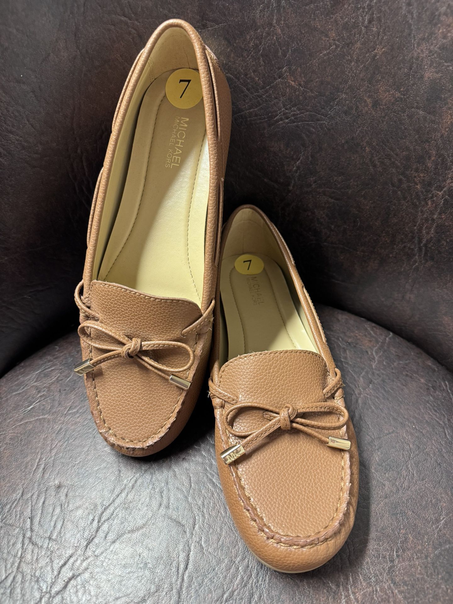 MK Michael Kors Sutton Moccasins Brown Plain Leather Loafers Size 7