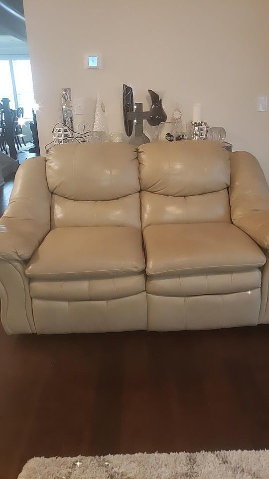LEATHER RECLINING LOVESEAT