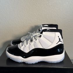 Size 9 Jordan 11 Concord