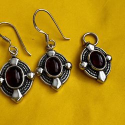 Vintage boma 925 sterling silver jewelry set drop earrings pendant In great condition  Marked BOMA 925 