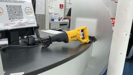 DEWALT DWE304 10-Amp Corded Reciprocating Saw