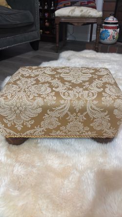 Vintage Elegant Foot Stool