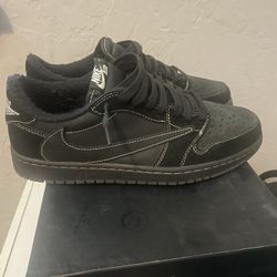 Size 13 Travis Scott Phantoms 