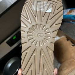 Brand New Never Worn Bailey Bow Ugg Boots 