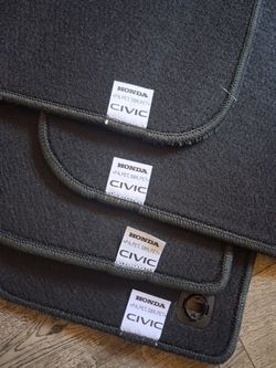 2024 honda civic floor mats.
