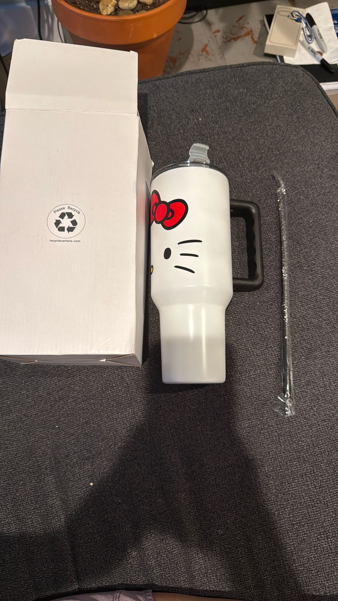 Hello Kitty 40 OZ