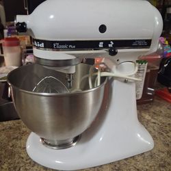 Used Kitchen Aid Classic Plus 