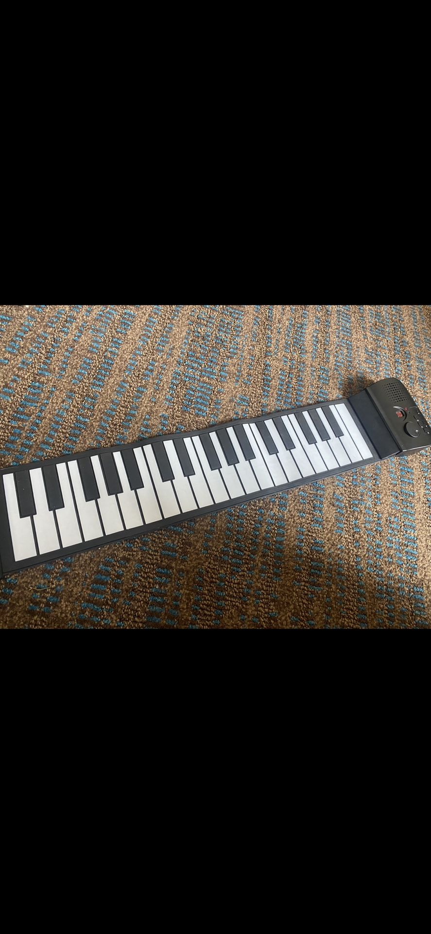 PORTABLE PIANO