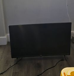 32' TV