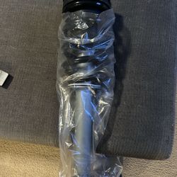 Rough country 6” preloaded struts