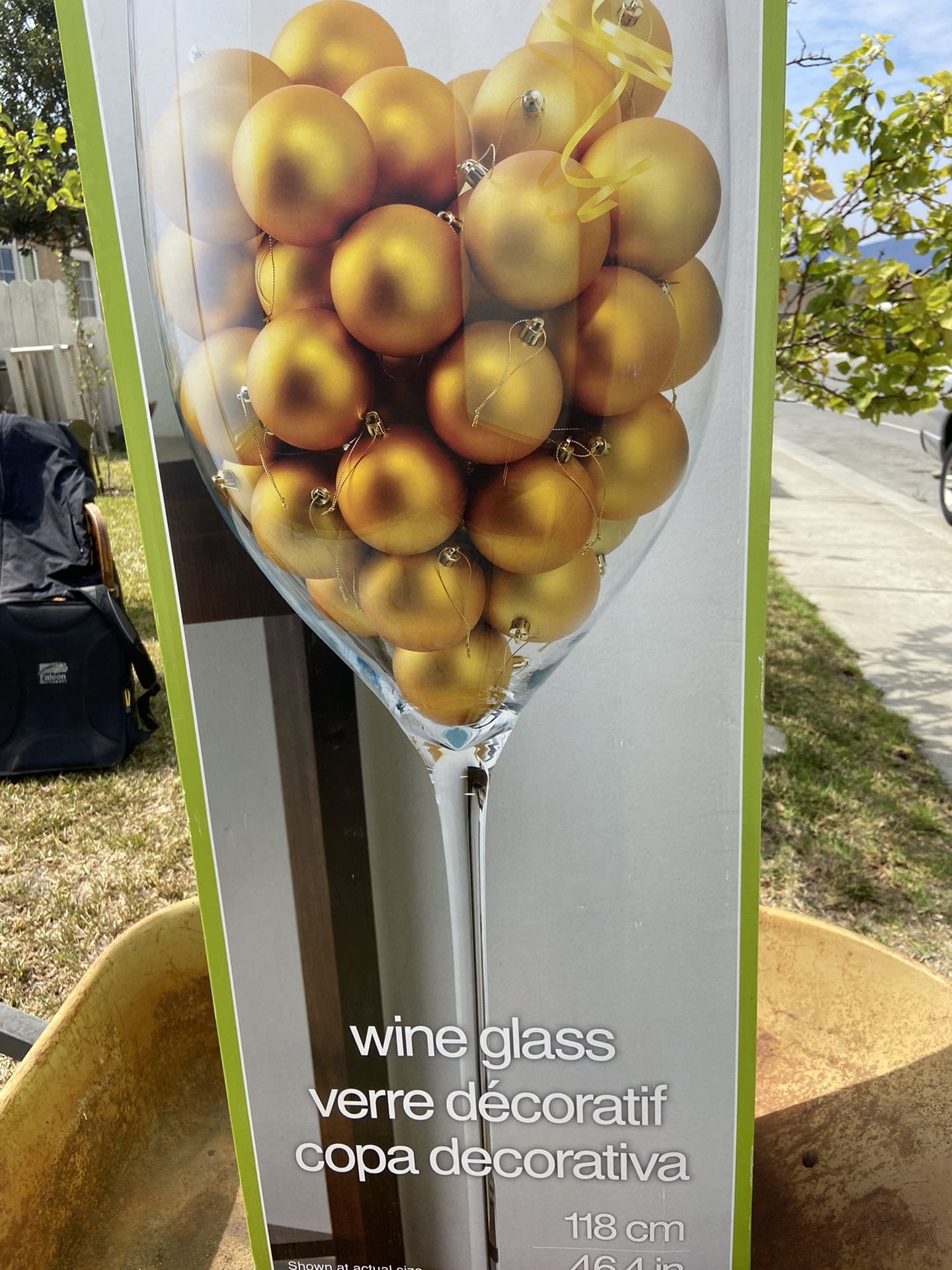 4 Ft Wine Glass