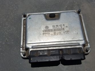 2001 VW Beetle Control Module ECM