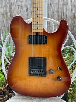 Yamaha SJ550HM electric guitar, vintage
