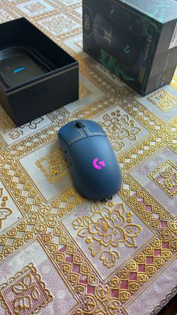 Logitech G Pro Wireless Gaming Mouse League of Legends Edition