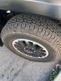 Toyota off-road rims and tires 17”
