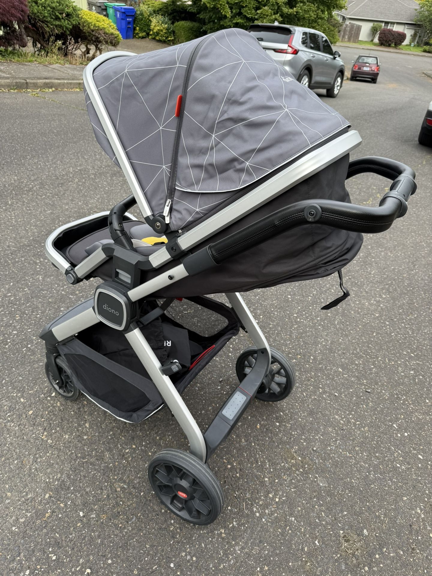 DIONO QUANTUM 2 FOLDING STROLLER