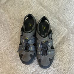 Men Sportive Shies-hiking-walking-trekking