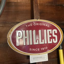 phillies sign 