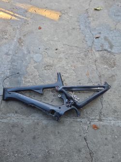Pivot carbonfiber frame