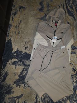 Nike Tech Fleece Tracksuit Set large