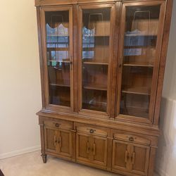 China Cabinet And 6 Chairs With table