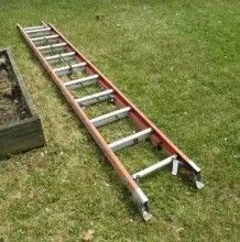 Extension Ladders Fiberglass And Aluminum 