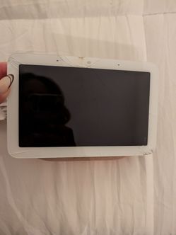 Google Nest Hub Smart Display – Cracked Screen