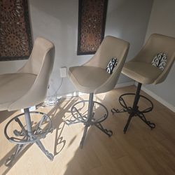 Set of 3 vintage mcm mid century Spanish Revival wrought iron bar stools 1960s

SEE ALL PHOTOS

PICK UP IN MESA AZ

PAY AT PICK UP

Good original cond