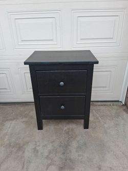 1 Nightstand