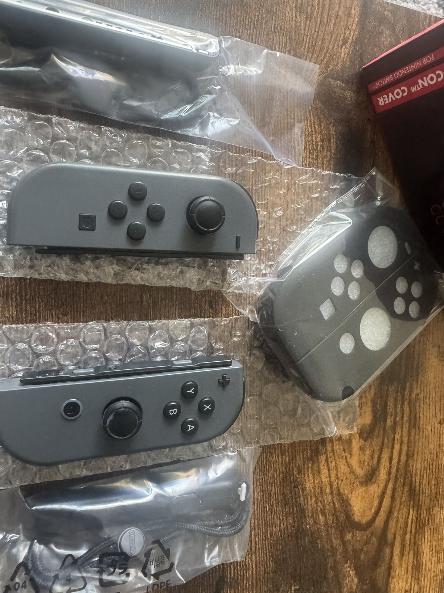 Nintendo Switch - Joy-cover Usado