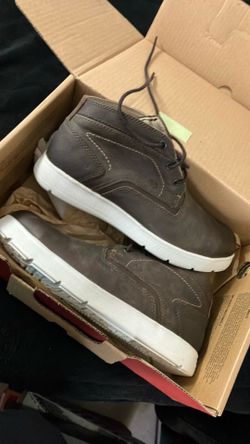 Red wings