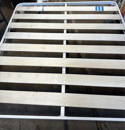 King White Metal Bed Frame with Wood Slats