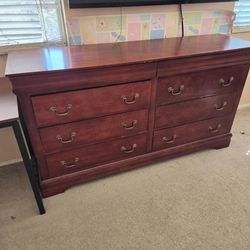 Cherry Wood 6-Drawer Double Dresser