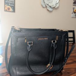Mk Black Purse Like New Condition 