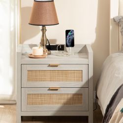 Rattan Nightstand/ Mesita De Noche De Ratan 