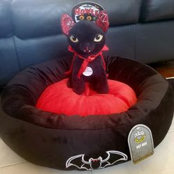 HALLOWEEN GOTH BAT PET BED WITH VAMPIRE CAT PLUSH
