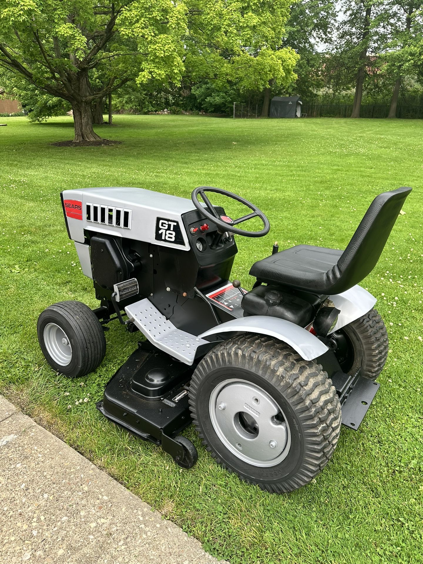 Sears GT18 Garden Tractor