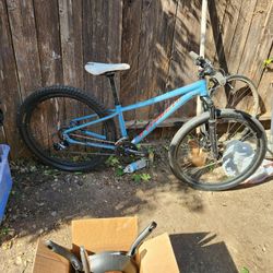 SPEACLIZED PITCH MEDIUM ALUMINUM MTB 27s RIDES GREAT 💯