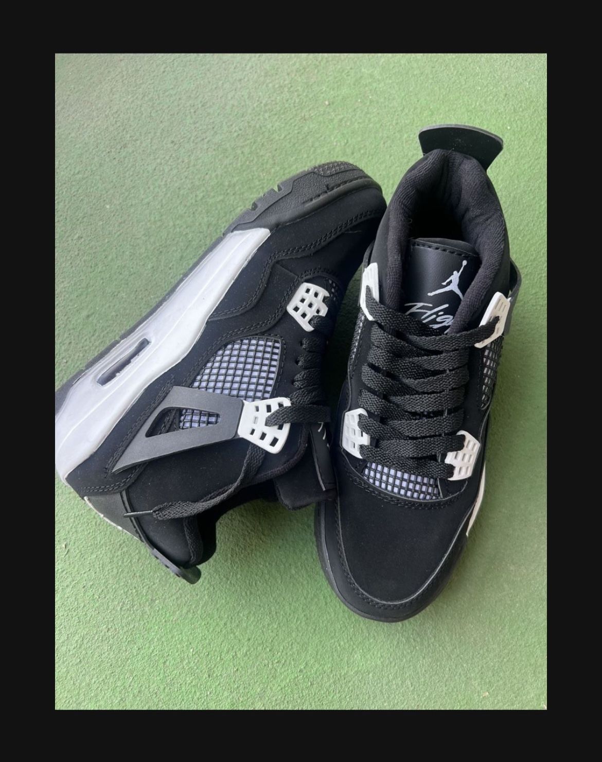 Jordan 4 Retro White Thunder Size 7.5 Brand New