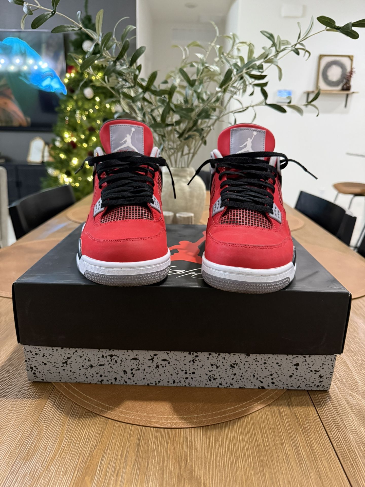 Jordan 4 Retro Toro Bravo Sz: 13 Men’s
