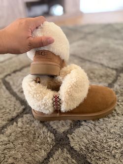 Uggs womens size 6