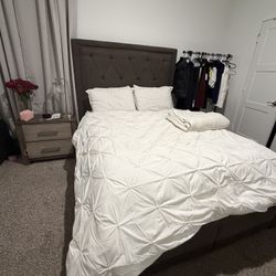Queen bed Set