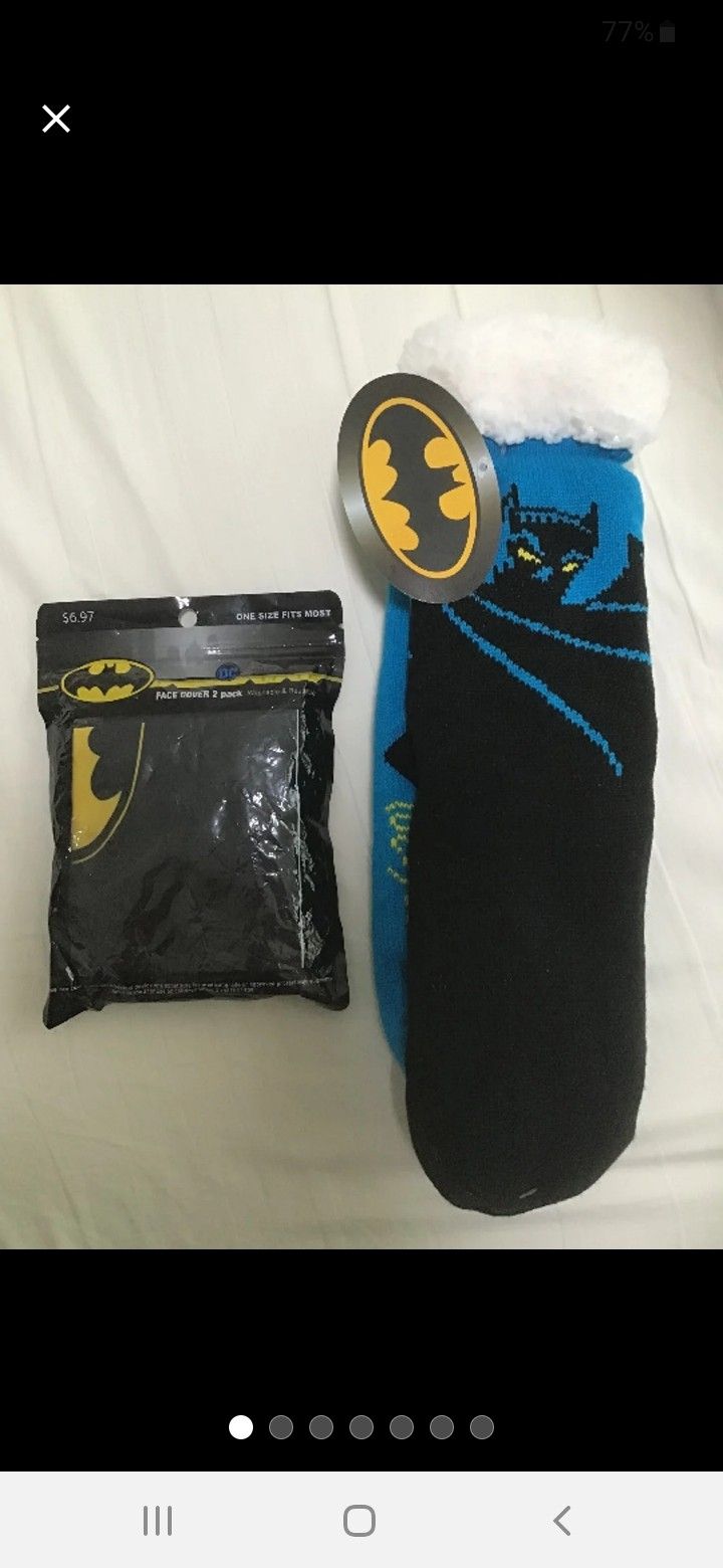 Batman Sherpa Lined Socks & 2 Neck Gaiters New Condition
