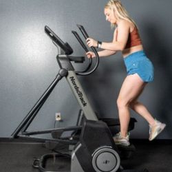 Elliptical- NordicTrack FS7I FreeStride Elliptical Trainer - Black
