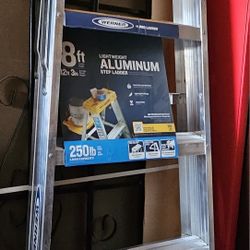 WERNER LIGHTWEIGHT ALUMINUM STEP LADDER....8 FT....250 LB CAPACITY.....NEW.....$ 100