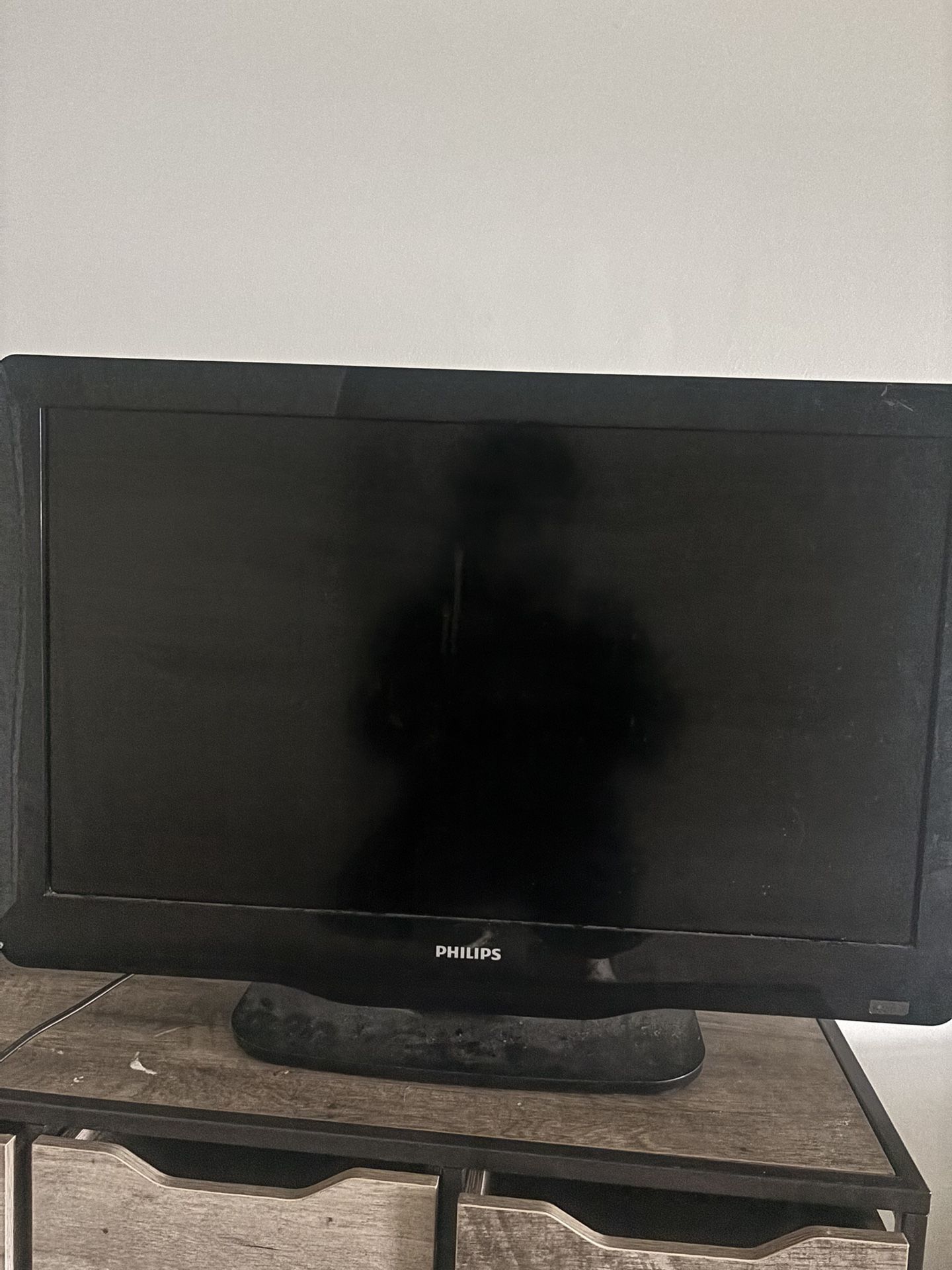 PHILIPS 32in HD TV
