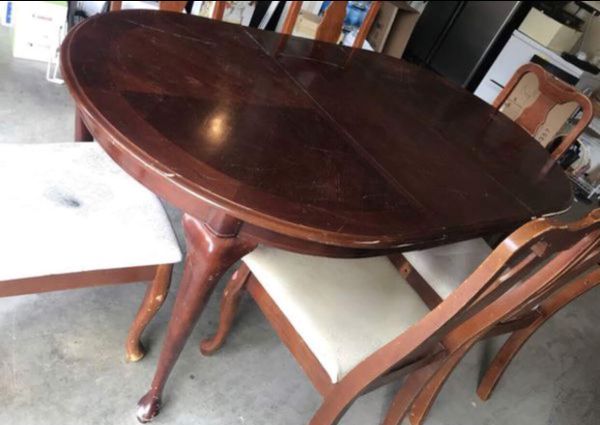 Hardwood Table Set Dining 6 Chairs Furniture In Hardwood Table Set Dining 6 Chairs Furniture In Lacey Wa Offerup