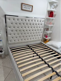Queen bed
